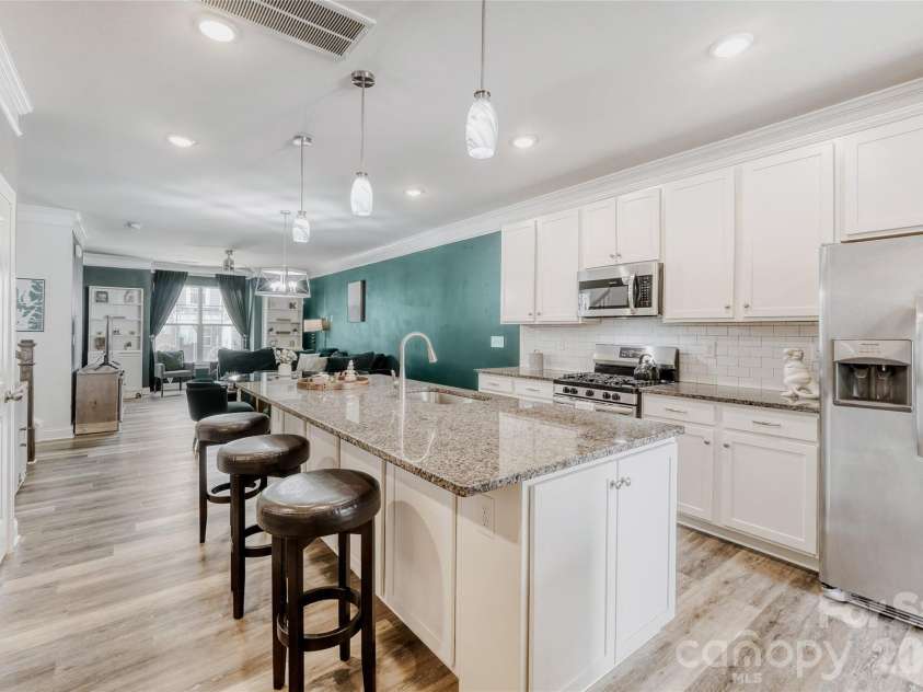 110 Synandra Drive, Mooresville, NC 28117.  MLS# CAR4352091, YatesRealty ID 9033. 