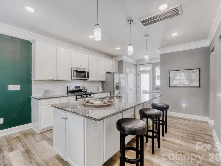 110 Synandra Drive, Mooresville, NC 28117.  MLS# CAR4352091, YatesRealty ID 9033. 