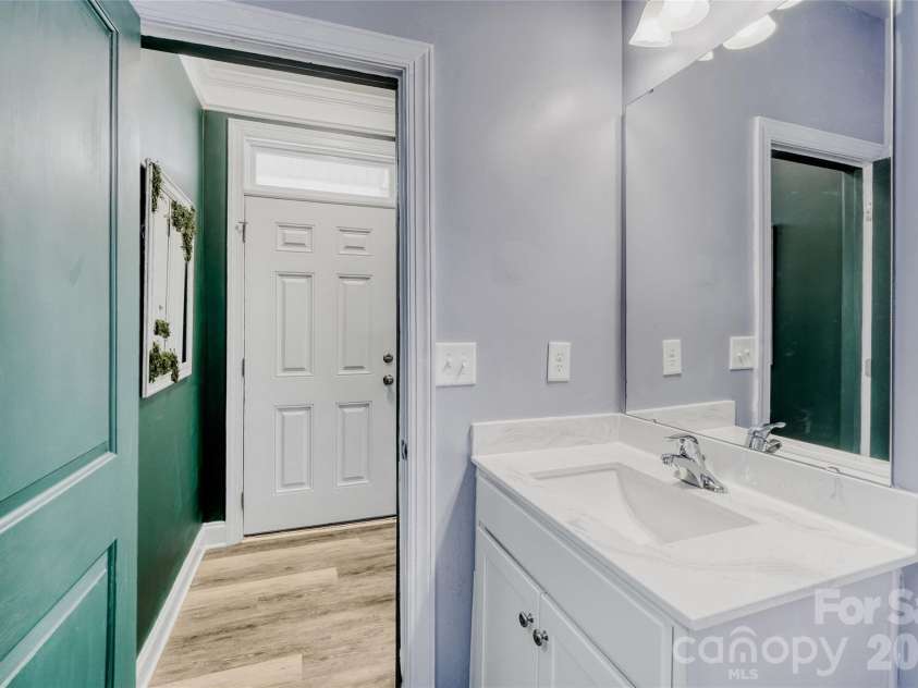 110 Synandra Drive, Mooresville, NC 28117.  MLS# CAR4352091, YatesRealty ID 9033. 