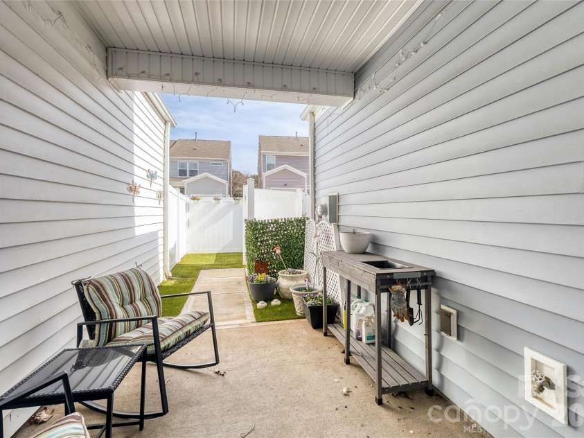 110 Synandra Drive, Mooresville, NC 28117.  MLS# CAR4352091, YatesRealty ID 9033. 