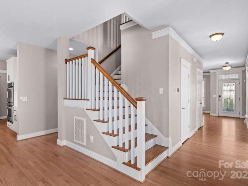 137 Hunters Hill Drive, Statesville, NC 28677.  MLS# CAR4230456, YatesRealty ID 9033. 