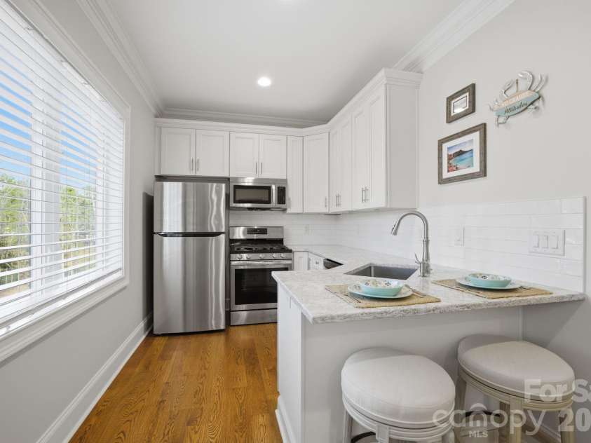 875 Starboard Reach None, Lexington, NC 27292.  MLS# CAR4329602, YatesRealty ID 9034. 2nd Living Quarters Full Kitchen