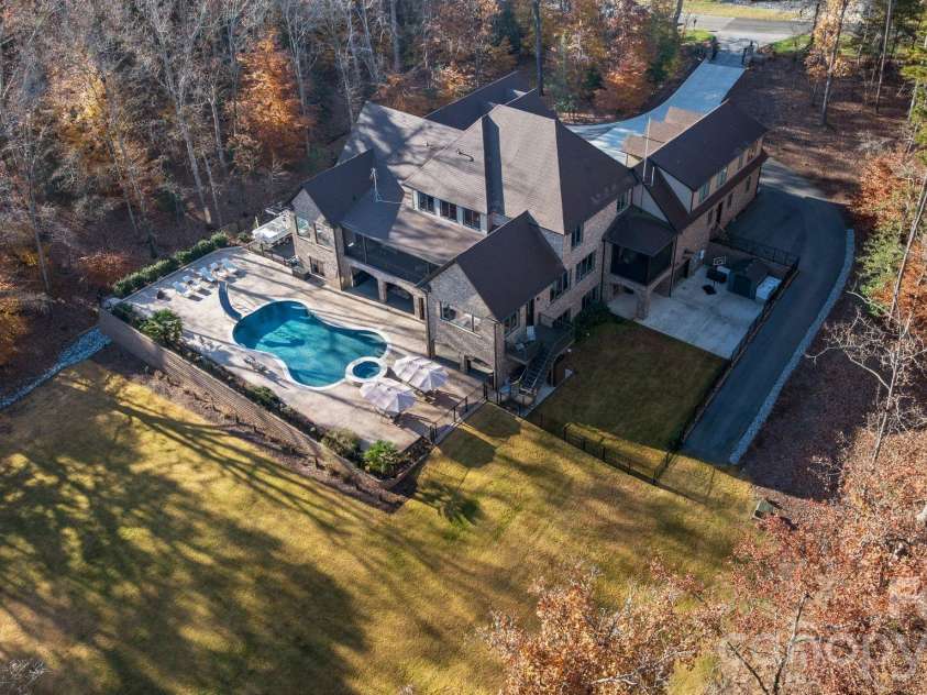 875 Starboard Reach None, Lexington, NC 27292.  MLS# CAR4329602, YatesRealty ID 9034. Expansive Property Surrounded by Trees