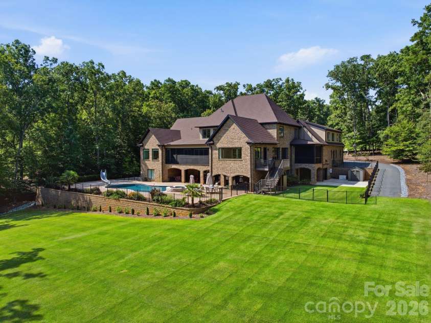 875 Starboard Reach None, Lexington, NC 27292.  MLS# CAR4329602, YatesRealty ID 9034. Expansive, Usable Lakefront Grounds