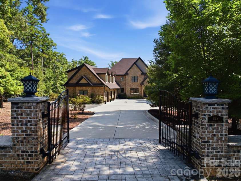 875 Starboard Reach None, Lexington, NC 27292.  MLS# CAR4329602, YatesRealty ID 9034. Private Gated Waterfront Estate