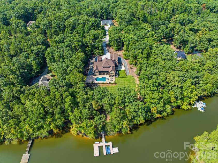 875 Starboard Reach None, Lexington, NC 27292.  MLS# CAR4329602, YatesRealty ID 9034. Private Waterfront Setting on High Rock Lake