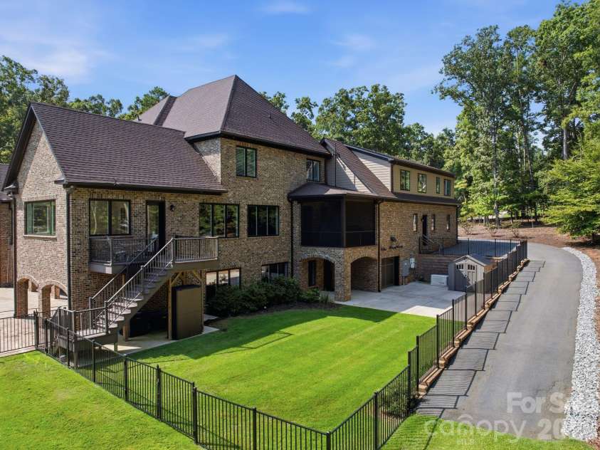 875 Starboard Reach None, Lexington, NC 27292.  MLS# CAR4329602, YatesRealty ID 9034. Separately Fenced Side Yard