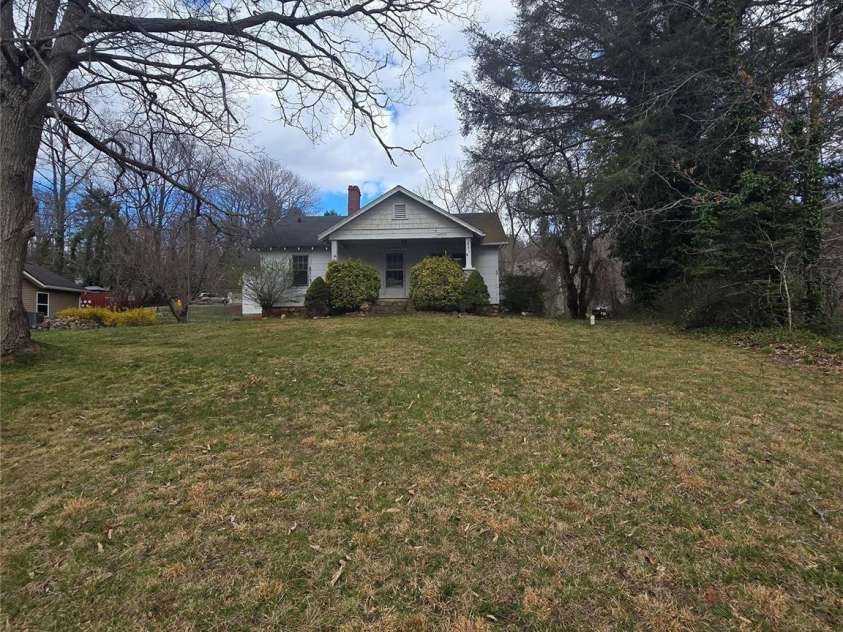 1628 Tunnel Road, Asheville, NC 28805.  MLS# CAR4235995, YatesRealty ID 9035. 