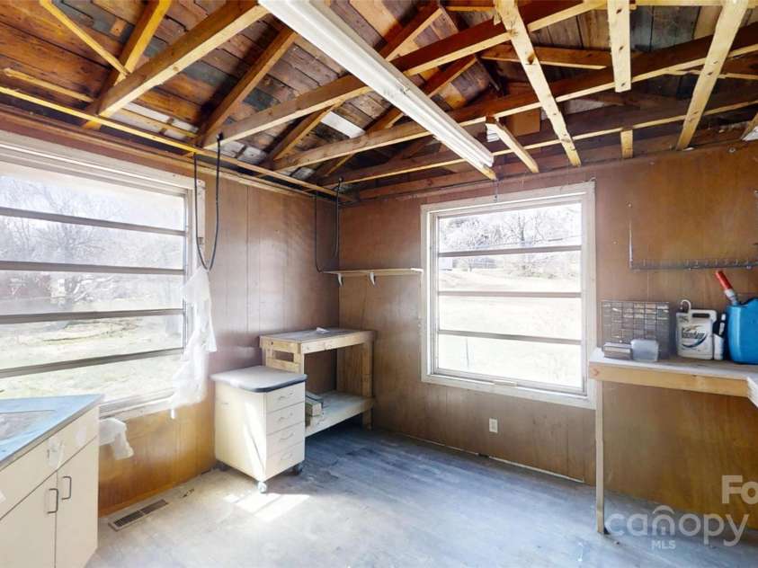 1628 Tunnel Road, Asheville, NC 28805.  MLS# CAR4235995, YatesRealty ID 9035. 