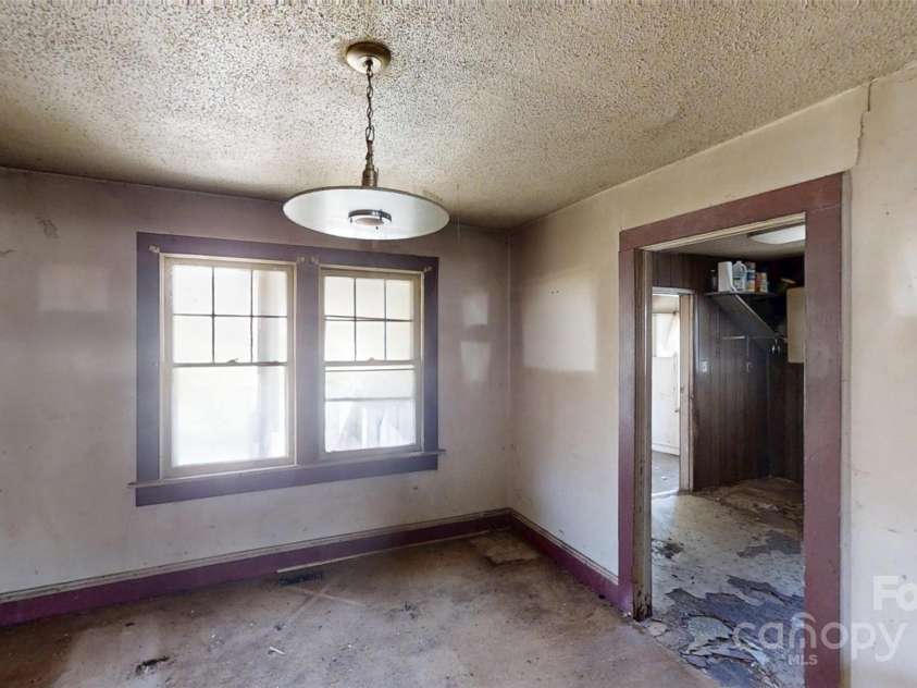 1628 Tunnel Road, Asheville, NC 28805.  MLS# CAR4235995, YatesRealty ID 9035. 