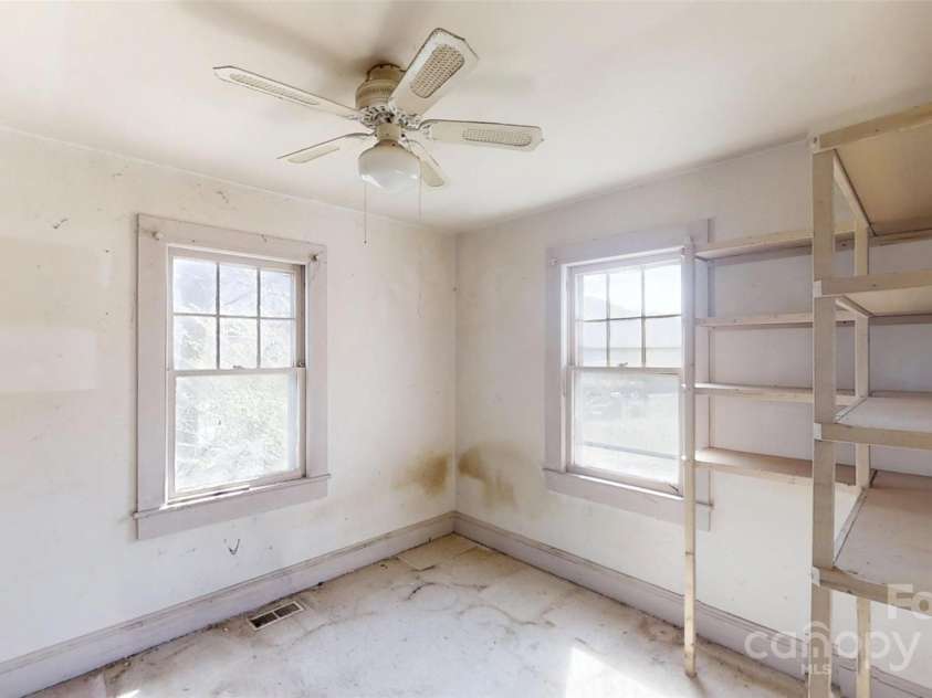 1628 Tunnel Road, Asheville, NC 28805.  MLS# CAR4235995, YatesRealty ID 9035. 