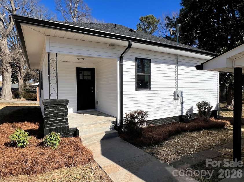 722 Austin Street, Albemarle, NC 28001.  MLS# CAR4343911, YatesRealty ID 9035. Covered Front Porch