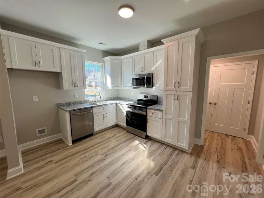 722 Austin Street, Albemarle, NC 28001.  MLS# CAR4343911, YatesRealty ID 9035. Kitchen