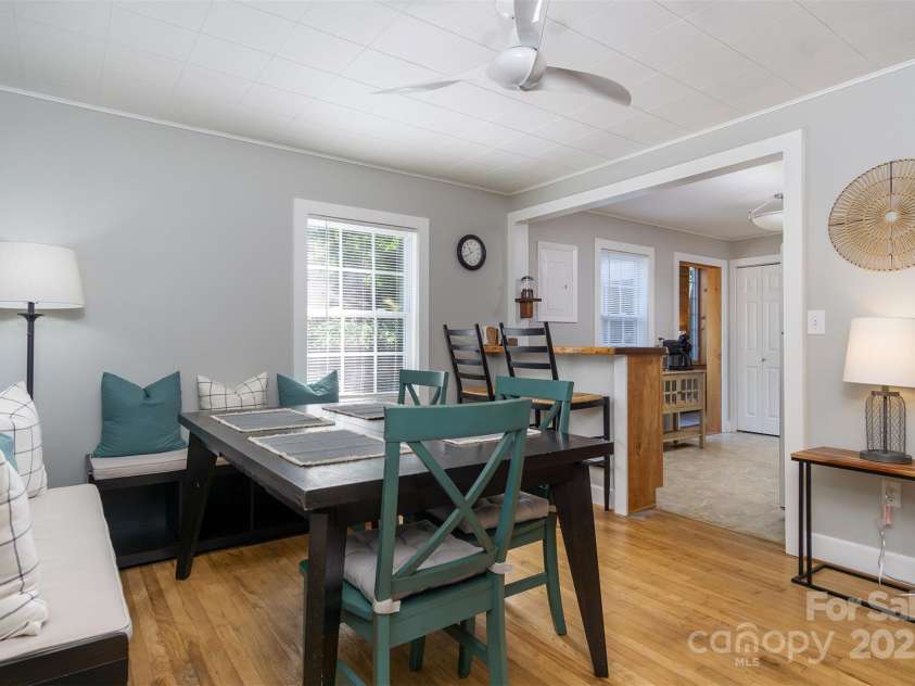 100 5th Street, Black Mountain, NC 28711.  MLS# CAR4249391, YatesRealty ID 9036. 