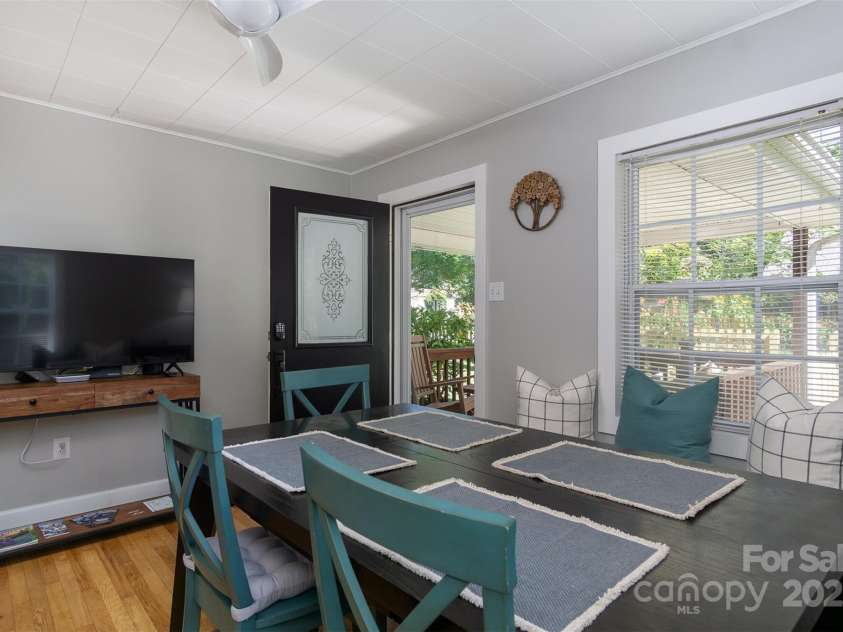 100 5th Street, Black Mountain, NC 28711.  MLS# CAR4249391, YatesRealty ID 9036. 