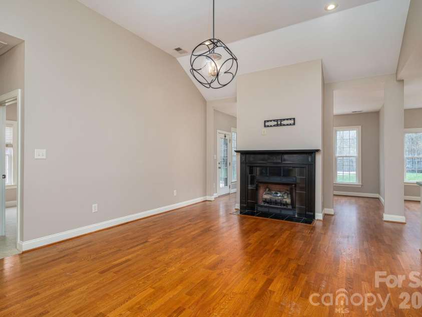 2179 Brookberry Lane, Gastonia, NC 28056.  MLS# CAR4349015, YatesRealty ID 9036. 