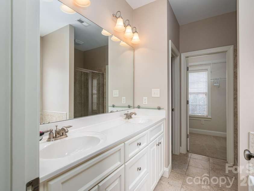2179 Brookberry Lane, Gastonia, NC 28056.  MLS# CAR4349015, YatesRealty ID 9036. 