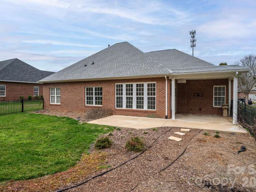 2179 Brookberry Lane, Gastonia, NC 28056.  MLS# CAR4349015, YatesRealty ID 9036. 