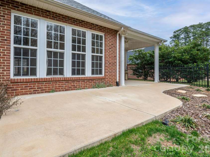 2179 Brookberry Lane, Gastonia, NC 28056.  MLS# CAR4349015, YatesRealty ID 9036. 