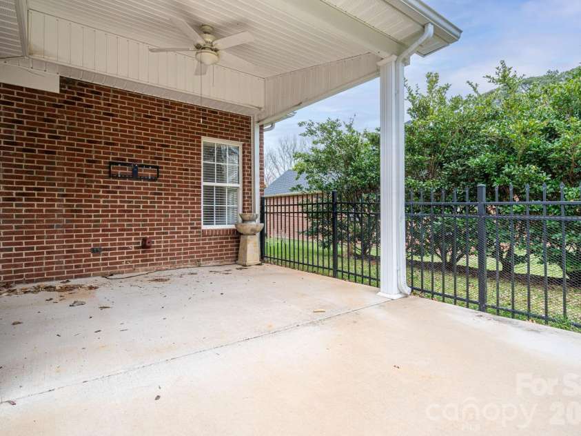 2179 Brookberry Lane, Gastonia, NC 28056.  MLS# CAR4349015, YatesRealty ID 9036. 