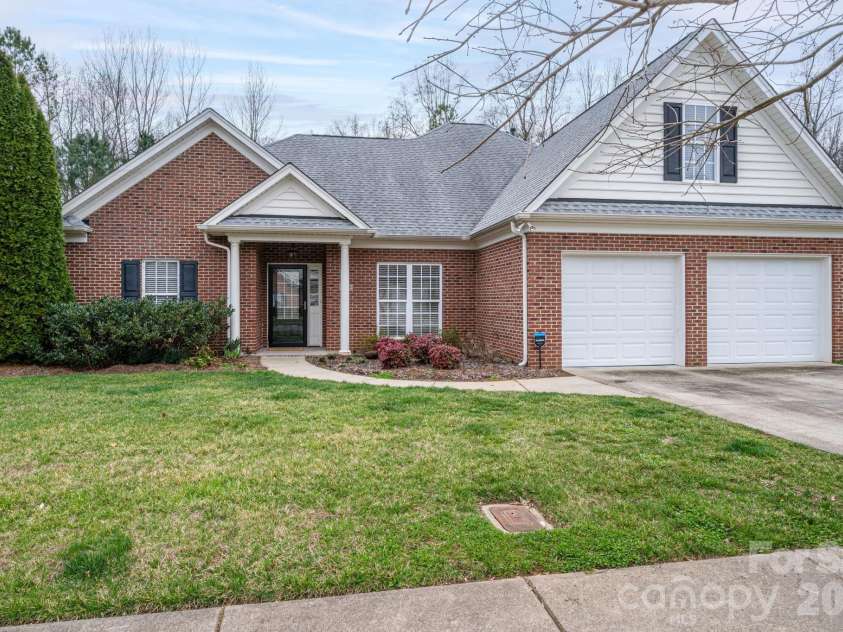 2179 Brookberry Lane, Gastonia, NC 28056.  MLS# CAR4349015, YatesRealty ID 9036. 