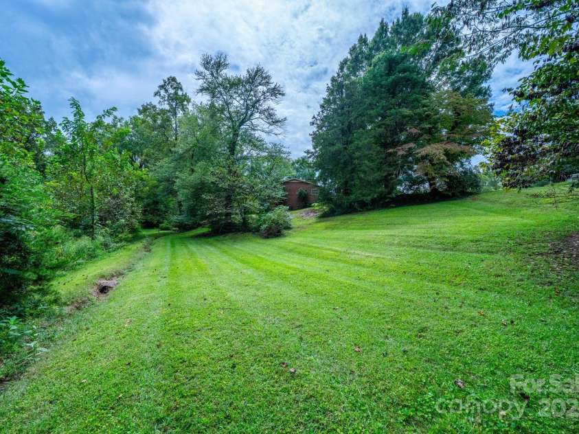 4955 Midway Sand Road, Hickory, NC 28601.  MLS# CAR4309064, YatesRealty ID 9037. 