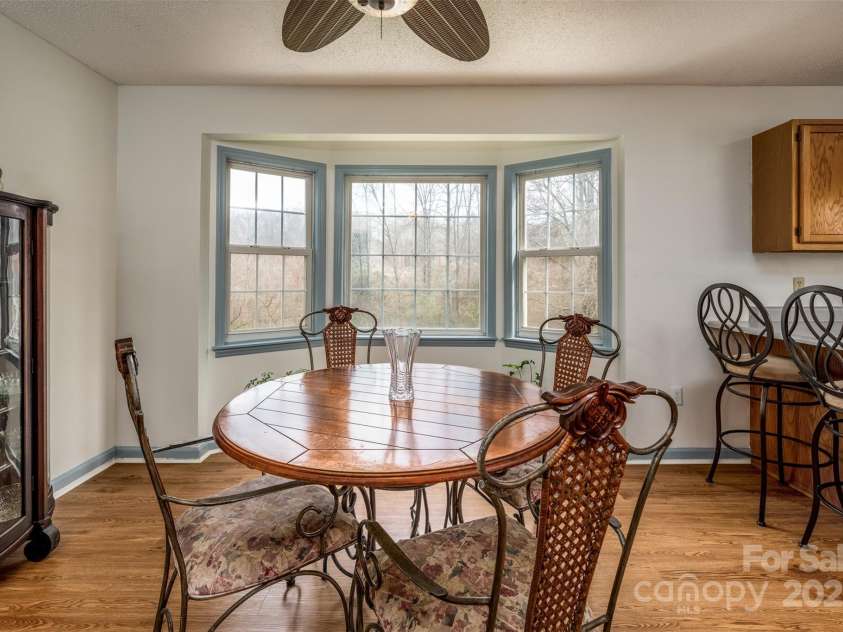 166 Rosalind Lane, Statesville, NC 28677.  MLS# CAR4114353, YatesRealty ID 9038. Dining Area w/Bay Window