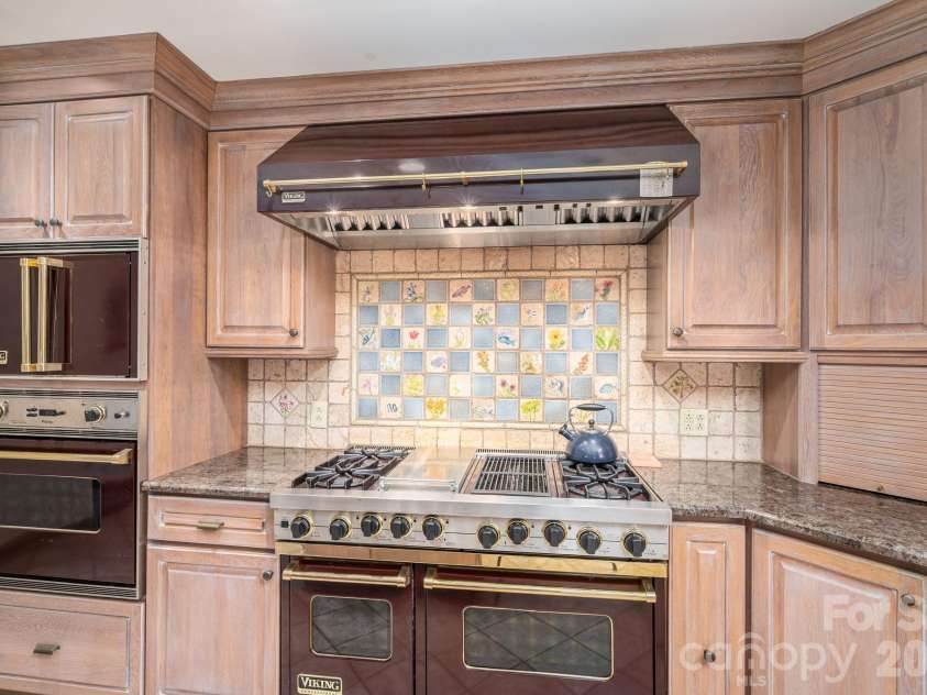 1432 Laurel Lane, Gastonia, NC 28054.  MLS# CAR4358971, YatesRealty ID 9039. 