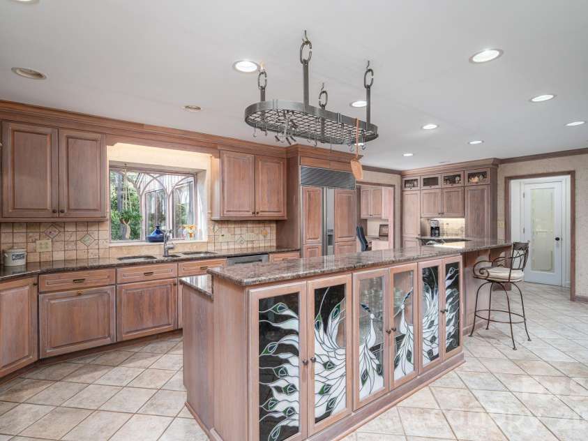 1432 Laurel Lane, Gastonia, NC 28054.  MLS# CAR4358971, YatesRealty ID 9039. 