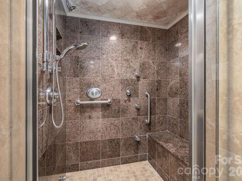 1432 Laurel Lane, Gastonia, NC 28054.  MLS# CAR4358971, YatesRealty ID 9039. 