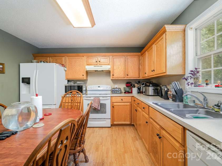 195 Kings Terrace, Salisbury, NC 28146.  MLS# CAR4252478, YatesRealty ID 9039. 