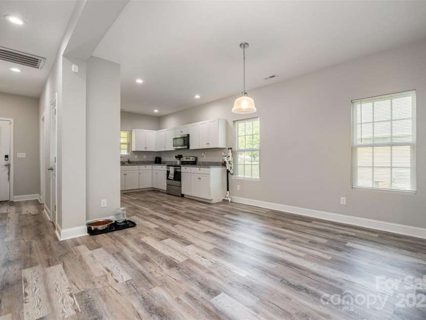 209 Sheffield Drive, York, SC 29745.  MLS# CAR4247482, YatesRealty ID 9040. 