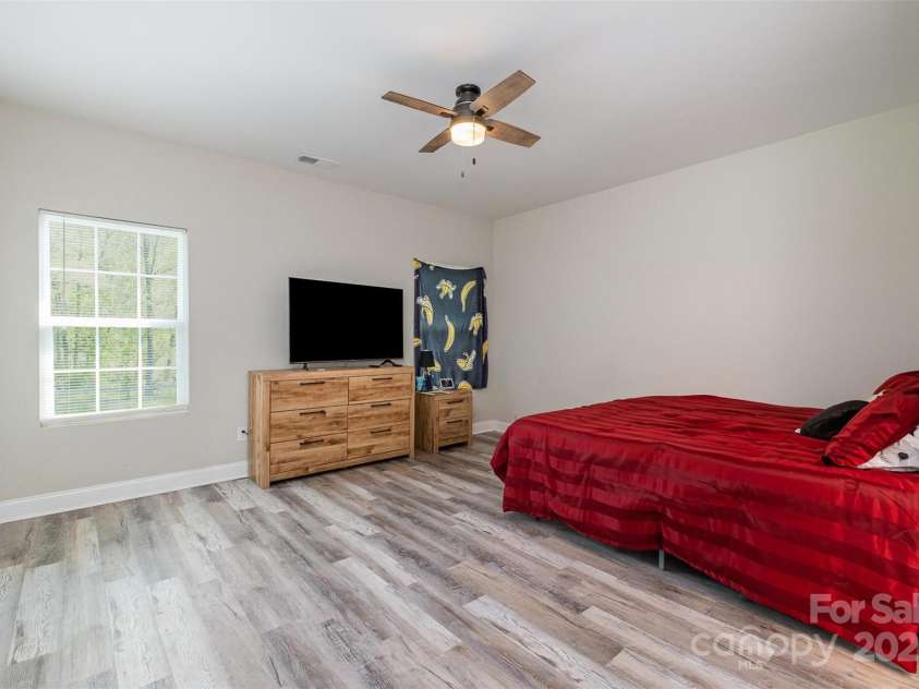 209 Sheffield Drive, York, SC 29745.  MLS# CAR4247482, YatesRealty ID 9040. 