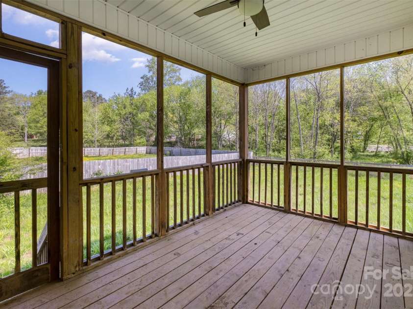 209 Sheffield Drive, York, SC 29745.  MLS# CAR4247482, YatesRealty ID 9040. 