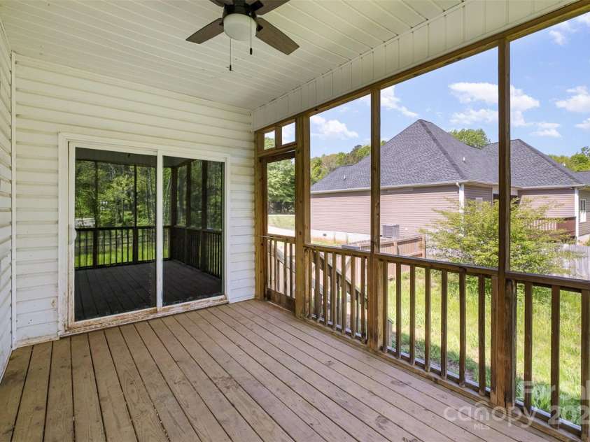 209 Sheffield Drive, York, SC 29745.  MLS# CAR4247482, YatesRealty ID 9040. 