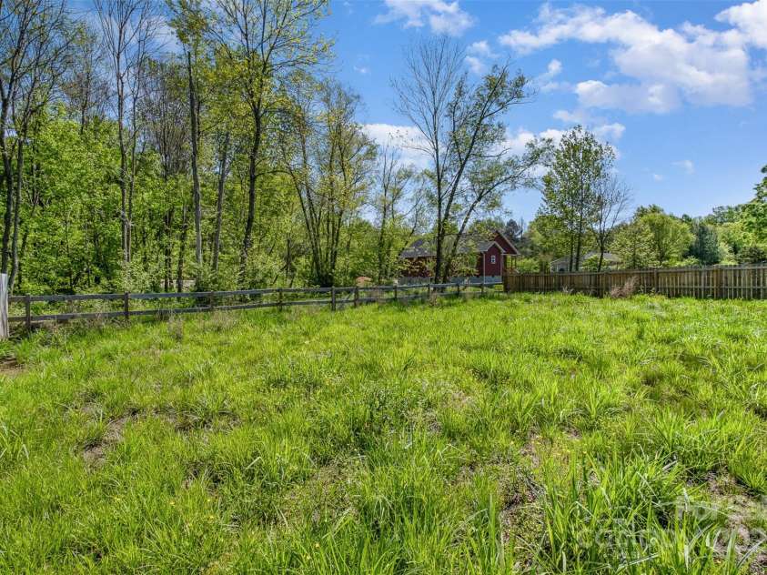 209 Sheffield Drive, York, SC 29745.  MLS# CAR4247482, YatesRealty ID 9040. 