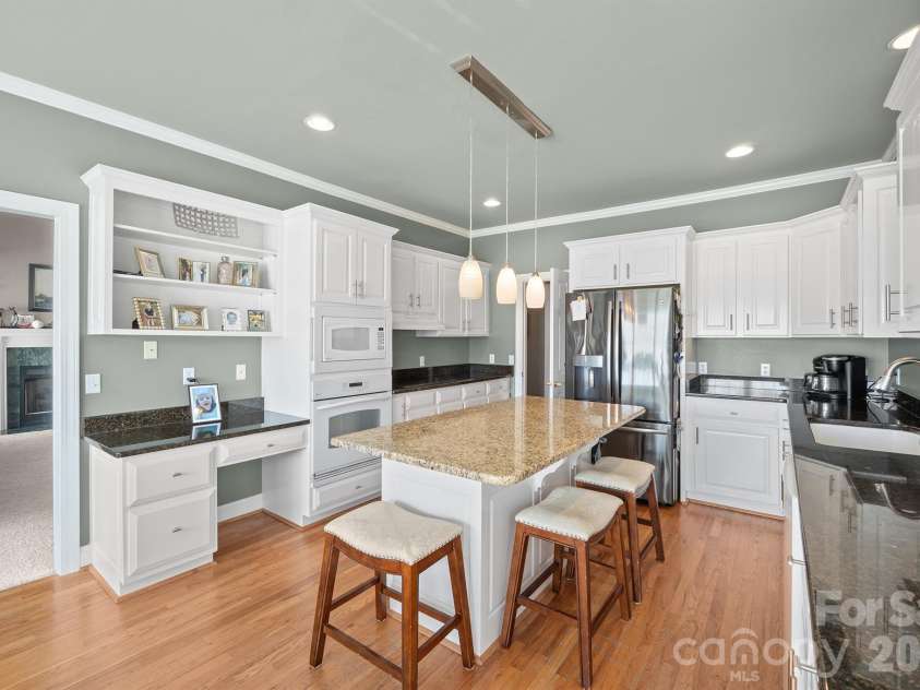 2425 Birdie Lane, Conover, NC 28613.  MLS# CAR4204810, YatesRealty ID 9040. 