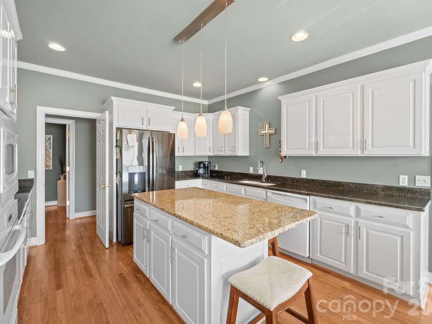 2425 Birdie Lane, Conover, NC 28613.  MLS# CAR4204810, YatesRealty ID 9040. 