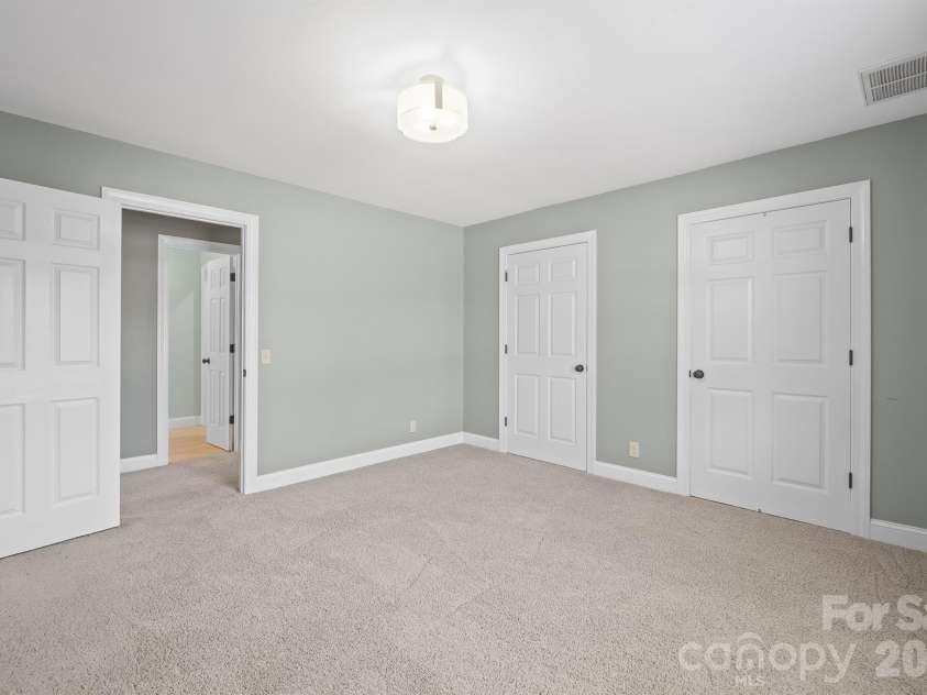 2425 Birdie Lane, Conover, NC 28613.  MLS# CAR4204810, YatesRealty ID 9040. 