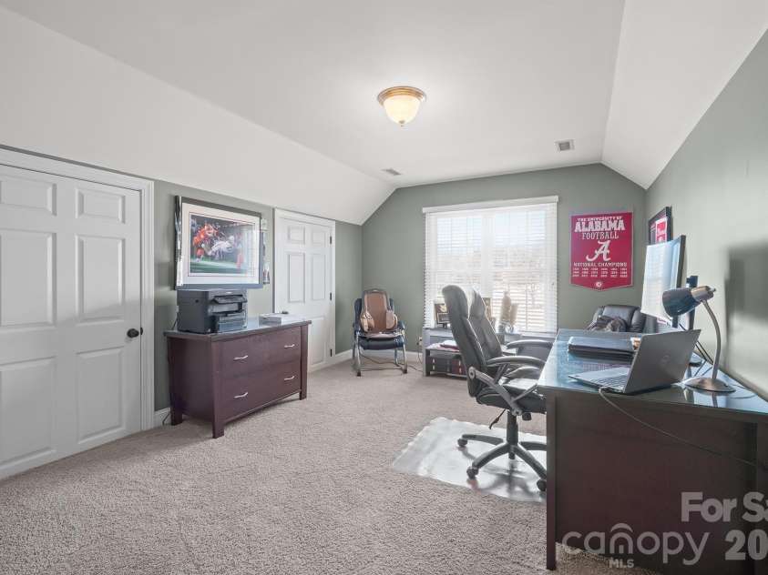 2425 Birdie Lane, Conover, NC 28613.  MLS# CAR4204810, YatesRealty ID 9040. 