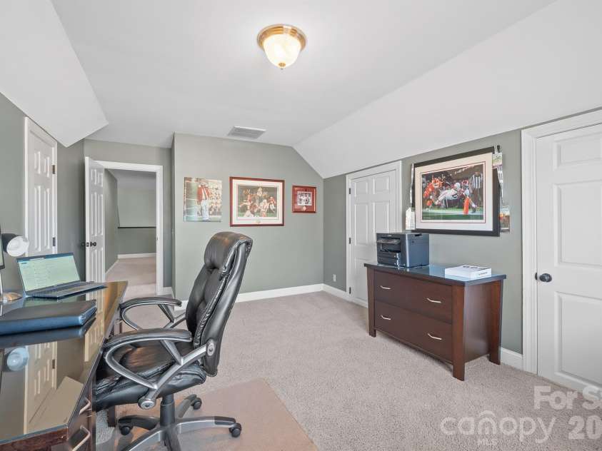 2425 Birdie Lane, Conover, NC 28613.  MLS# CAR4204810, YatesRealty ID 9040. 