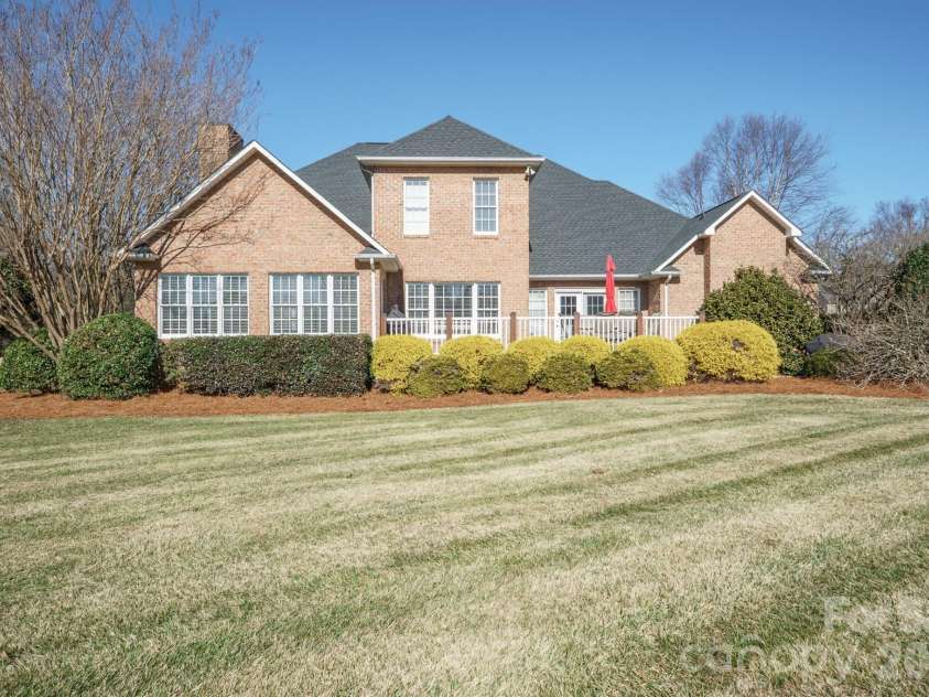 2425 Birdie Lane, Conover, NC 28613.  MLS# CAR4204810, YatesRealty ID 9040. Level Lot