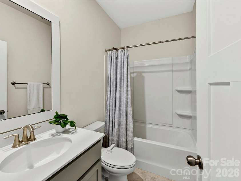 12309 Westbranch Parkway, Davidson, NC 28036.  MLS# CAR4336206, YatesRealty ID 9041. 1st Flr Bed Suite