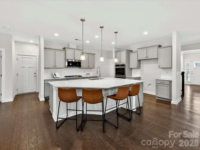 12309 Westbranch Parkway, Davidson, NC 28036.  MLS# CAR4336206, YatesRealty ID 9041. Kitchen