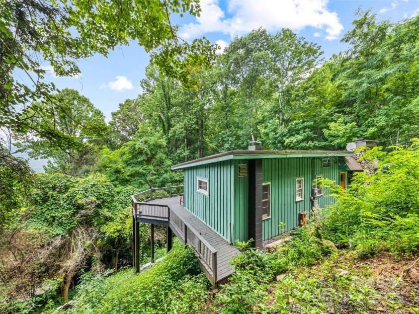 83 Rocky Ridge Road, Balsam, NC 28707.  MLS# CAR4243303, YatesRealty ID 9043. 