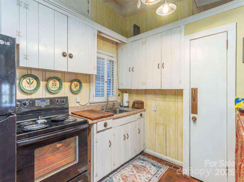 83 Rocky Ridge Road, Balsam, NC 28707.  MLS# CAR4243303, YatesRealty ID 9043. 