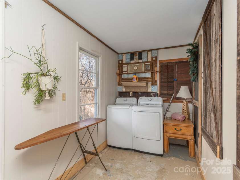 83 Rocky Ridge Road, Balsam, NC 28707.  MLS# CAR4243303, YatesRealty ID 9043. 