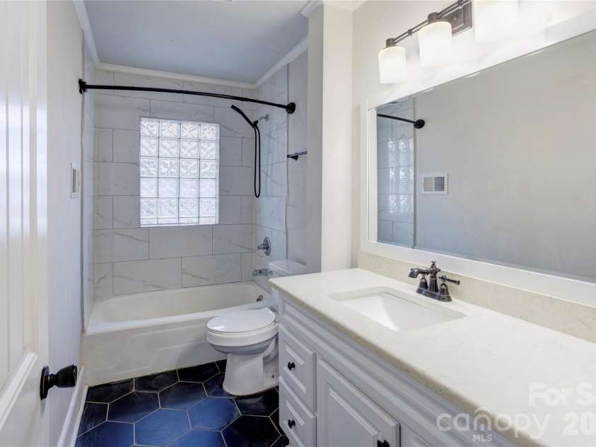 782 Union Street, Concord, NC 28025.  MLS# CAR4392683, YatesRealty ID 9044. Full bathroom. 