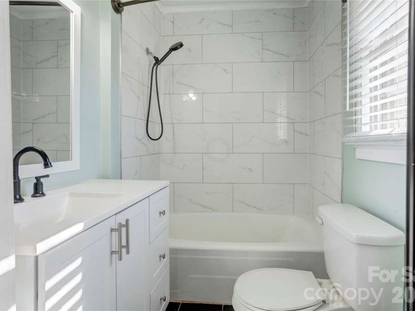 782 Union Street, Concord, NC 28025.  MLS# CAR4392683, YatesRealty ID 9044. Primary bathroom. 