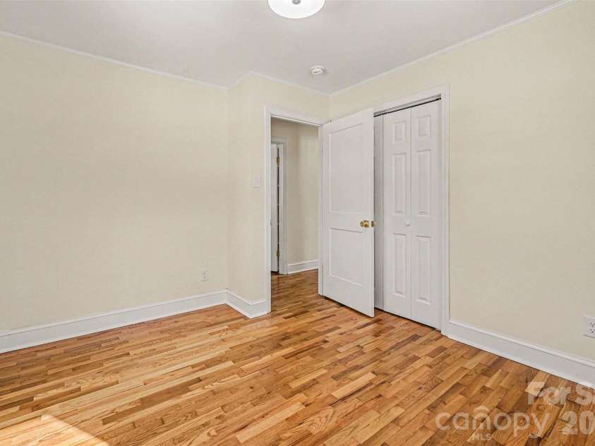416 Old Mountain Road, Statesville, NC 28677.  MLS# CAR4341501, YatesRealty ID 9046. 